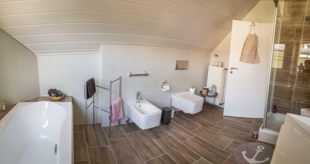 Ferienwohnung Im Türmchen Oberfell Exterior foto